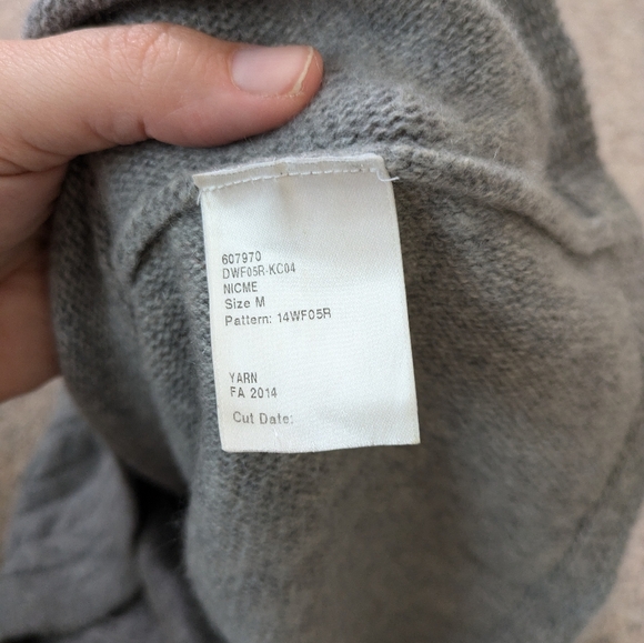 lafayette 148 new york 100% Cashmere Gray Turtleneck Knit Sweater Medium * Read - Picture 12 of 13